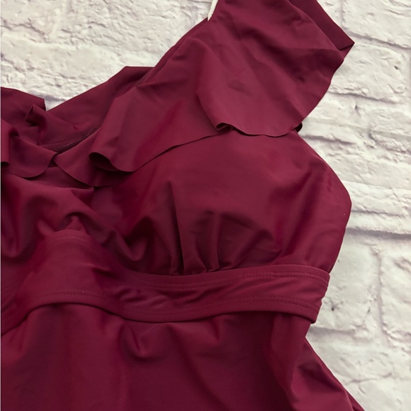 🔵”NWT” Elegant MAROON Ruffle One-Piece Swimsuit - Picture 9 of 13